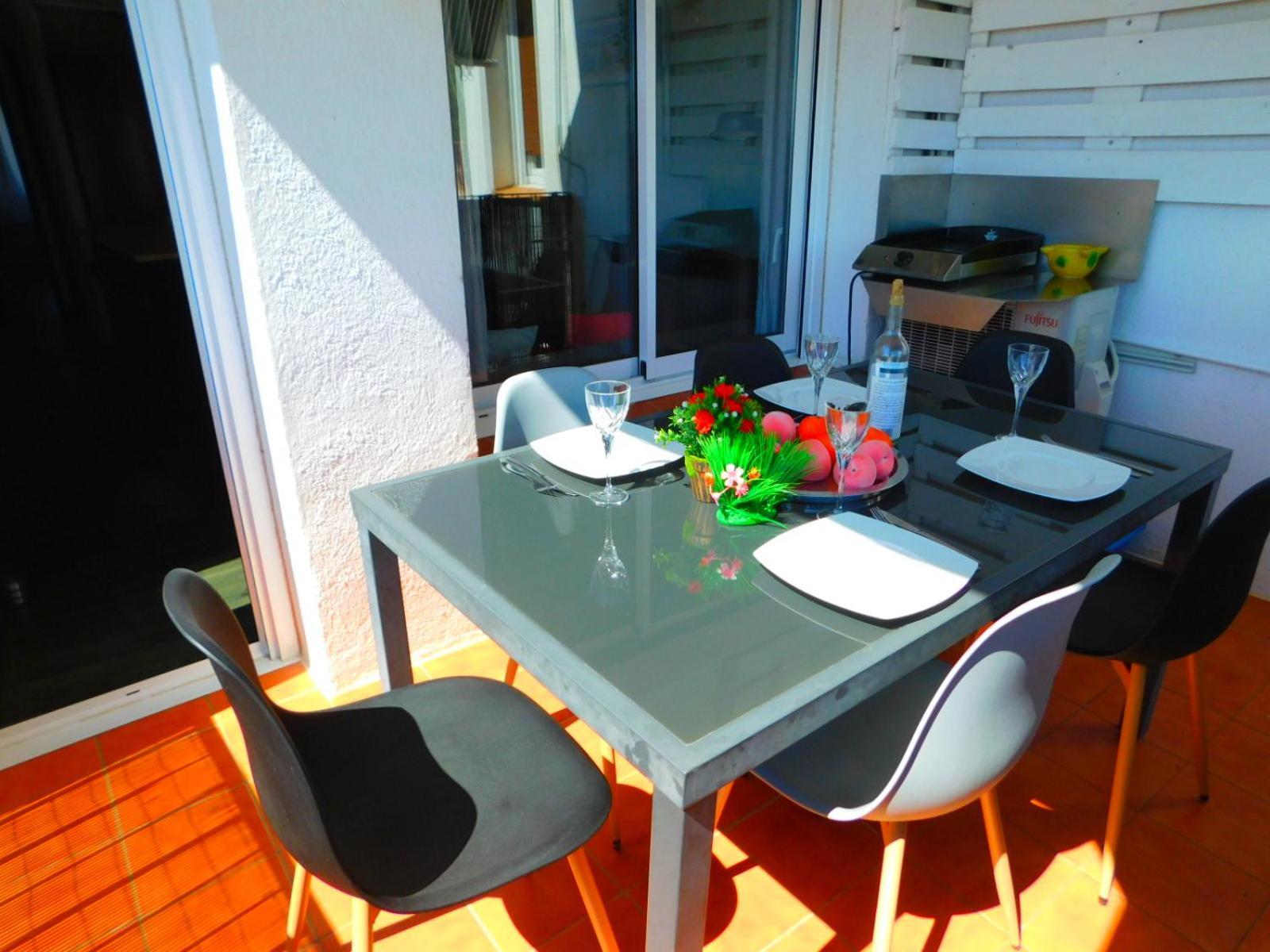 Gmid Immo Apartamento Mas Oliva 로지즈 외부 사진
